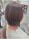 外ハネ切りっぱなしボブ