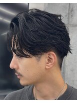 レタッチバイフィフス(RETOUCH by fifth)&nbsp;原宿ニュアンスパーマルーズパーマメンズカットセンターパート