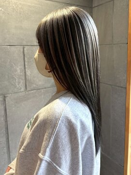 ディスコネクト(DISCO-N-NECT) ハイライトカラー シルバーグレージュカラー 透明感カラー 20代