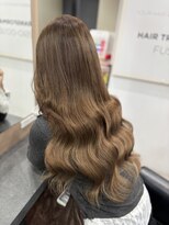 ラピス 横浜(Lapis)&nbsp;ブラウンベージュブリーチカラーレイヤーカット髪質改善エクステ