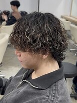 アイトーキョーリタ 渋谷(AI TOKYO Rita) シャドウパーマサーフカールルーズパーマテーパーフェード眉毛