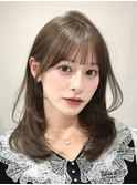 ミディアムレイヤー巻き髪ワンホンセミロング顔まわり20代30代