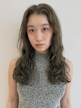 バロンフェム(baLon.fem)&nbsp;【stylist 本田愛】ミディロング＋オリーブカラー