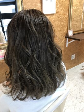 ハグ(Hug) [Hug][鹿沼]マットベージュのハイライトカラー！