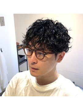 ガニメデ(GANYMEDE) メンズツーブロックマッシュツイストスパイラルパーマ<都島>