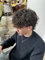 テトラ バイ ネオリーブ 横浜西口店(tetra by neolive)&nbsp;横浜★ウルフカットのメンズパーマプードルパーマ