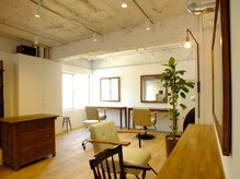 ヘアーアンドライフスタイルトモス(Hair and Life style TOMOS)