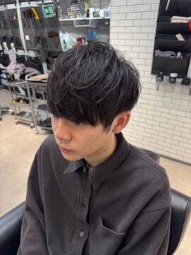 リレーションメンズヘアー(RELATION MEN'S HAIR) ブルーブラックフェザーパーマツーブロックフェードカット