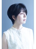 頭の形がキレイに見えるショート