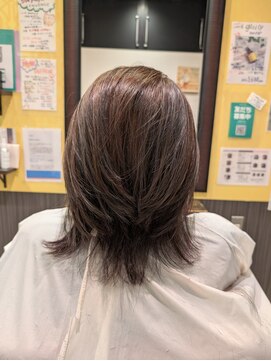 スリービープラス(3beplus) 白髪ぼかし立体感メッシュソフトウルフ☆彡