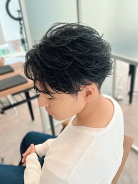 ジーナ 天神(Zina) フェザーショート/フェザーパーマ