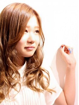 アンフィル(Un fil)の写真/コアミートリートメントの力で髪の内部から補修し、髪質に合わせたトリートメントで憧れの艶めく美ツヤに◎