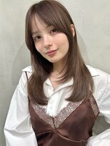 ナナローネス 渋谷(nana loness) レイヤーカット ロングレイヤー 顔まわりレイヤー ベージュ