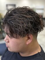 レボ 神宮寺店(Revo) 刈り上げて作る。サーフカールスタイル