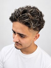 メンズ レオ 南森町店(men's LEO)&nbsp;メッシュ×スパイラルパーマ×スキンフェード
