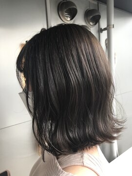 ネイヴィル(navile) ◎赤み消した　ナチュラルベージュ