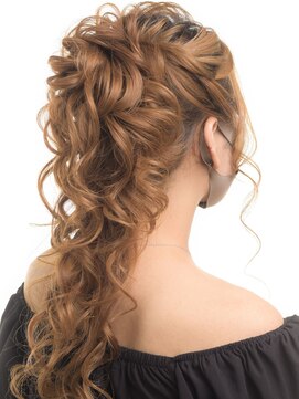 スタジオノールス(hairmake & photo STUDIO NORLUSS) おだんごポニー