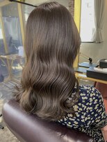 オルト(Ort)&nbsp;艶色|赤みを抑え髪を綺麗に魅せるブラウングレージュ