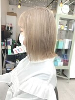 ヒビヲ(HIBIO)&nbsp;ダブルカラーベージュカラーハイトーンカラーケアブリーチボブ