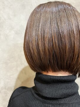 オーガニック ヘアサロン クスクス(organic hair salon kusu kusu) 前下がりボブ