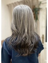 ライオン(Lion)&nbsp;グレイヘアデザインカラー