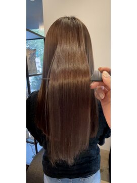 ノーム バイ アウラ(norm. by aura) 《柳田オリジナル地毛風ストレート》