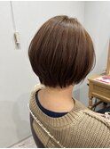 軽やかな大人ショートボブ