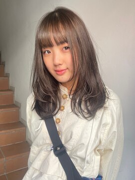 サンク 原宿 表参道(cinq) 柔らかい質感のブラウンカラーで作る、レイヤーカットスタイル