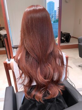 ホロ 渋谷(hollo) ミルクティーブリーチなしカラーオリーブベージュレイヤーカット