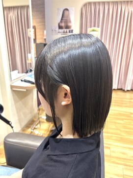 フェリエットバイビークール(feliette by Be-COOL) 切りっぱなしボブ×黒髪