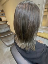 フィーカ(Fika) ミディアムボブ