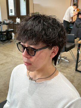 ジェットブラックキューサンロク(JET BLACK 936) 経過を活かすシャドウパーマ再構築
