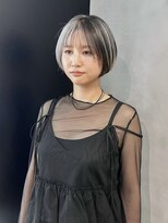 リリー バイ アオ(Lilly by AO)&nbsp;ホワイトとブラックのミックスカラー