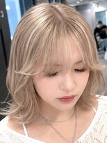 アウラ(AURA) 外国人風ハイライトカラー