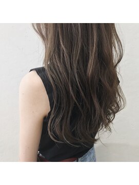 セラ ヘアデザイン(SELAh) お客様スタイル グレージュカラー