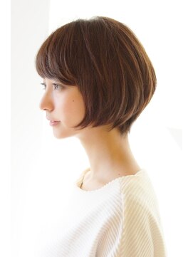 レウナ 外苑前(Reuna) ３０代・４０代に人気シルエットが綺麗なショートスタイル