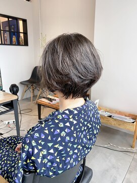 美容室 ツリー(Tree) ノンブローでおさまる大人 ショート 『Tree hairsalon 』本厚木