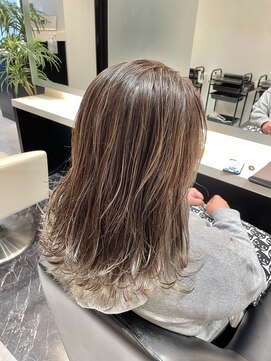 シファー(~Cifer) 脱白髪染めハイライトウェーブプラチナベージュお客様ヘア☆