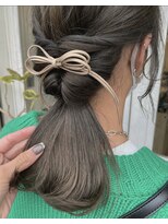 フロール(florun)&nbsp;鎖骨下ミディアム＆グレージュカラー