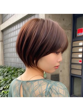 ロンド クラン 岡崎(Lond Clan) 30代40代ひし形クビレ耳掛け束感小顔スウィングショート