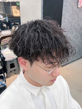 グナスティバイダムディー トウキョウ(GNASTY by DAMDEE TOKYO) ツーブロックマッシュ/波巻き/ハイライト/束感[大宮/理容室]