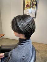 ビハインドザカーテン(BEHIND THE CURTAIN)&nbsp;カーキグレーハイライト【小顔/ワンレン/ボブルフ】