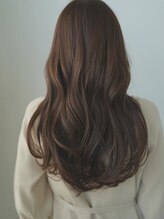 話題の透明感イルミナカラー＆パリ発祥のヘアエステブランド“KERASTASE”＆髪質改善サイエンスアクア