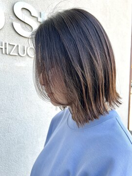 トップスタイル シズオカ(TopStyle SHIZUOKA) ボブ×切りっぱなし×美髪