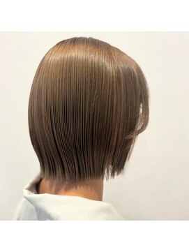 リム(Limb) 【韓国ヘア】外ハネタッセルボブ　顎ラインボブ