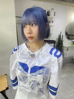 ラ キング(LA KING)&nbsp;ウェーブミディアムショートボブ 前髪なしブリーチなしカラー