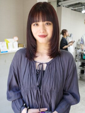 トナリ(tonari) 内巻き レイヤー ミディアム ラベンダーカラー【鹿児島中央】