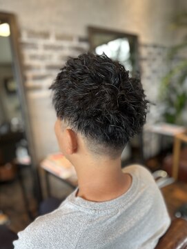 ジンク(Zn) ツイストスパイラルパーマ　×  スパイキーショート