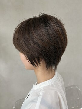 クム 横浜(qumu) 絶壁カバー × 大人ショート【神永】