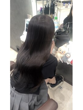 デザインサロンリア(design salon Lia) ダークブラウンカラー